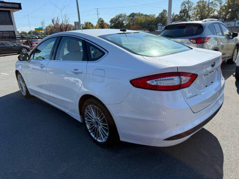 2015 Ford Fusion SE