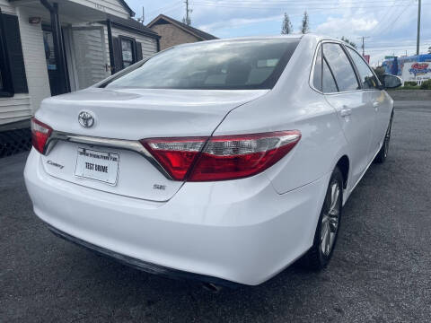 2017 Toyota Camry LE
