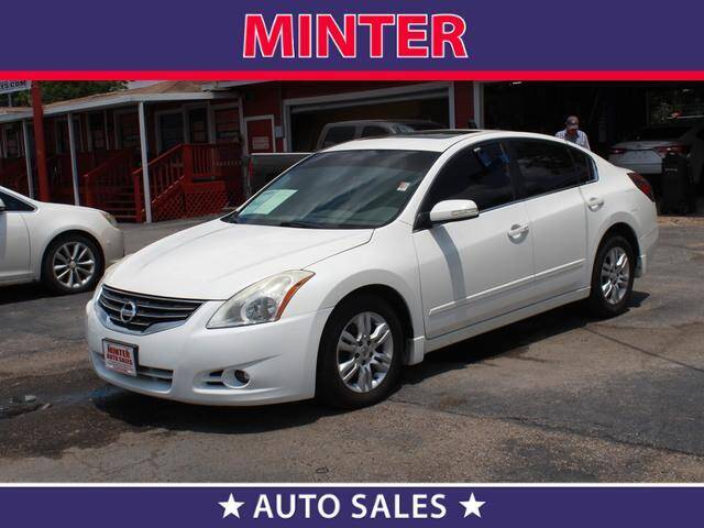 2011 Nissan Altima for sale at Minter Auto Sales in South Houston TX