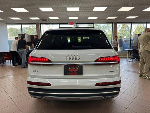 2023 Audi Q7 quattro Premium Plus 55 TFSI