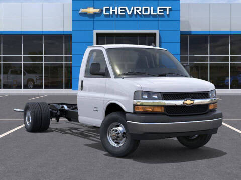 2025 Chevrolet Express 3500