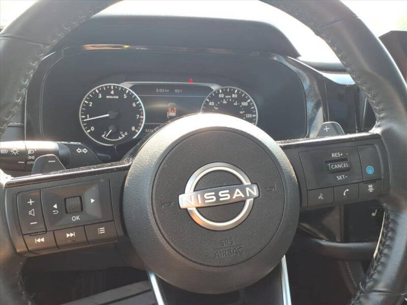 2023 Nissan Pathfinder SV