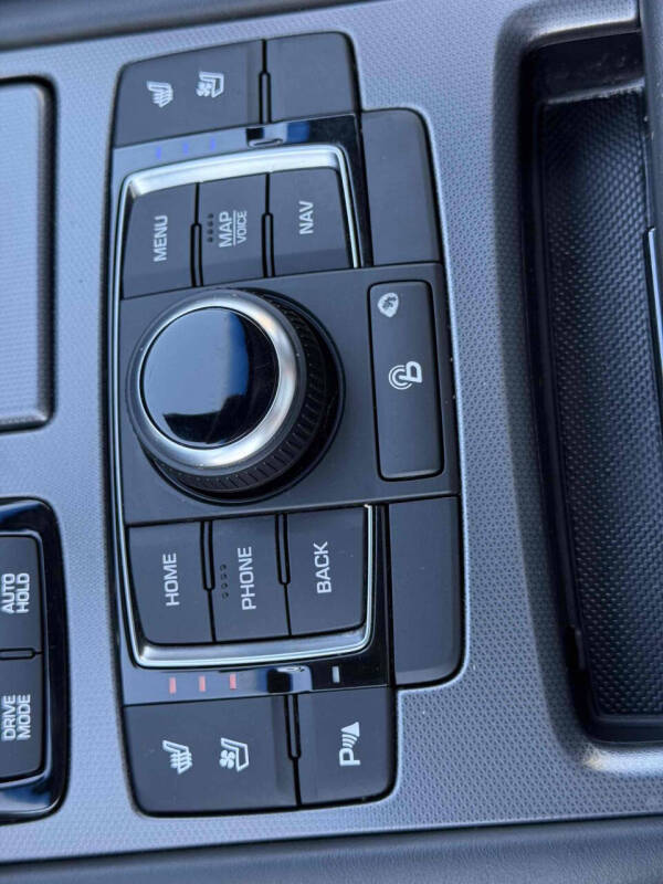 2016 Hyundai Genesis