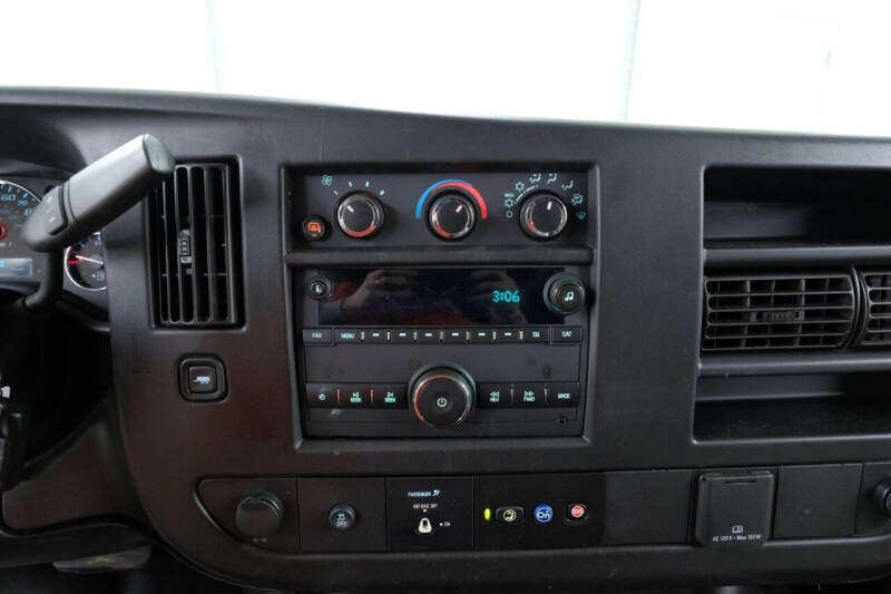 2021 Chevrolet Express 2500