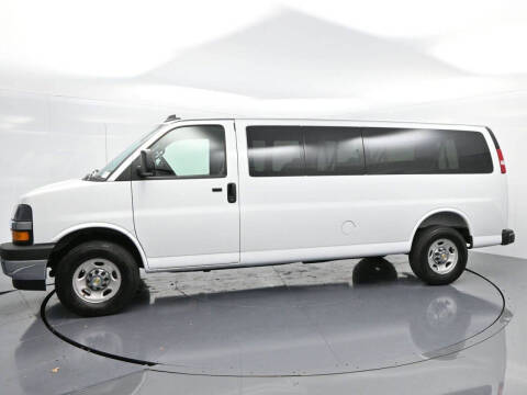2025 Chevrolet Express LT 3500