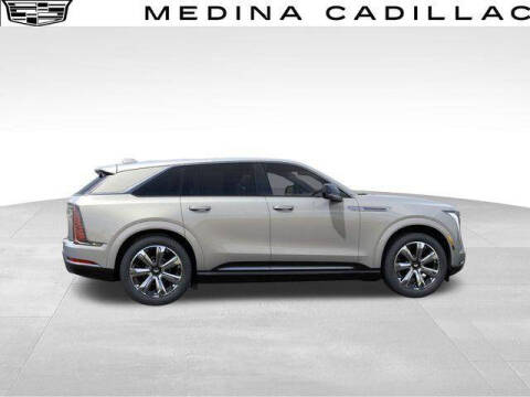 2025 Cadillac Escalade IQ Luxury 2