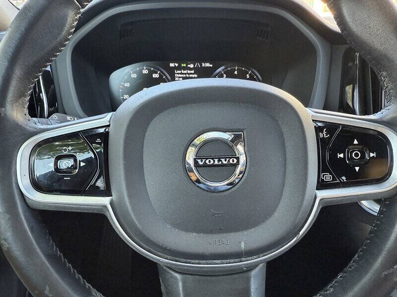 2020 Volvo XC60 38