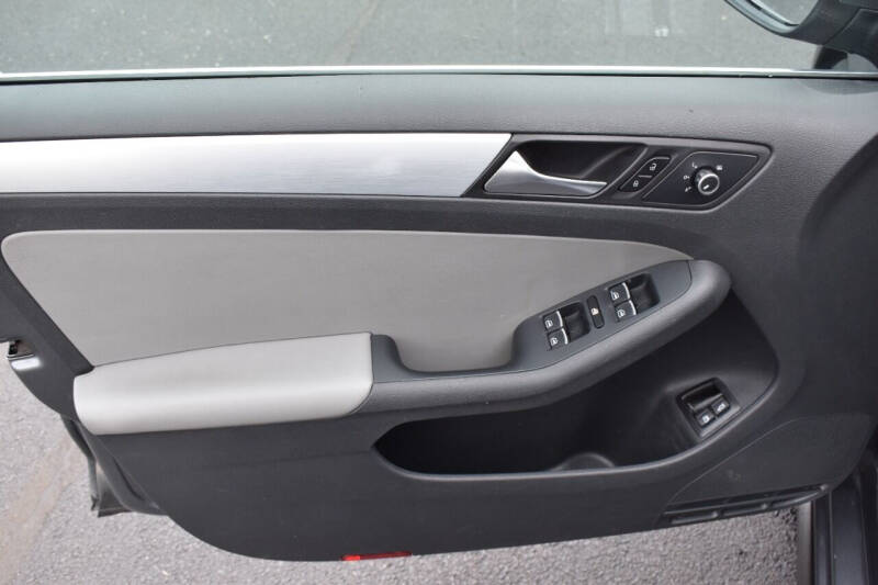 2013 Volkswagen Jetta Hybrid