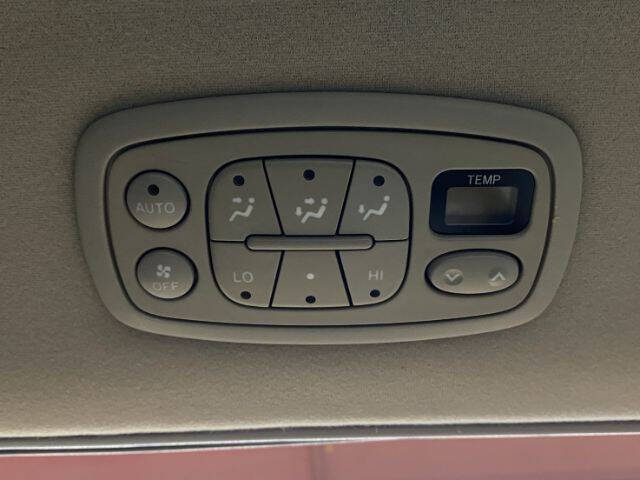 2004 Toyota Sienna XLE Limited 7 Passenger