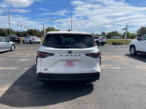 2024 Toyota Sienna LE 8-Passenger