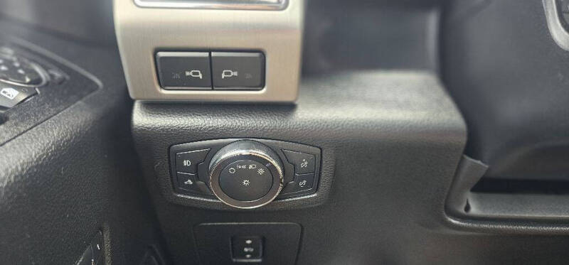 2017 Ford F-150 Platinum