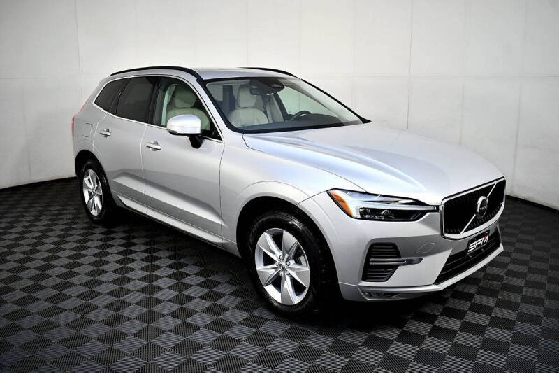 2022 Volvo XC60 B5 Momentum