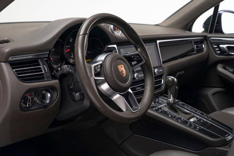 2020 Porsche Macan