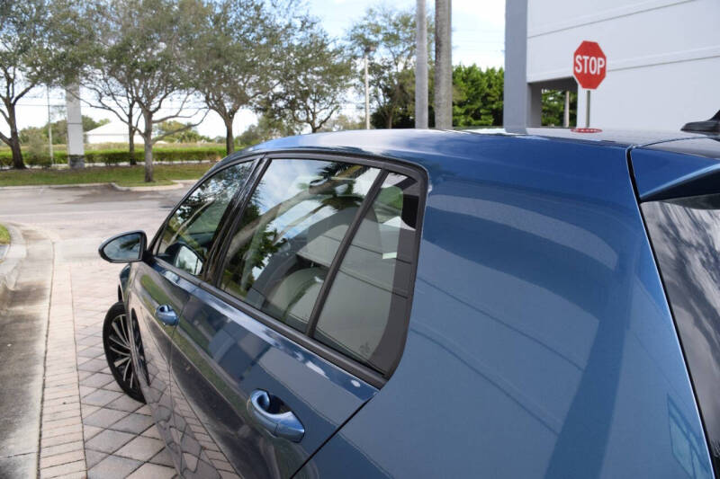 2015 Volkswagen Golf TDI SE