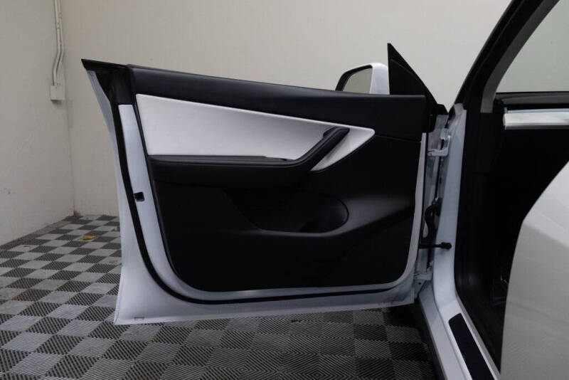 2021 Tesla Model Y Standard Range