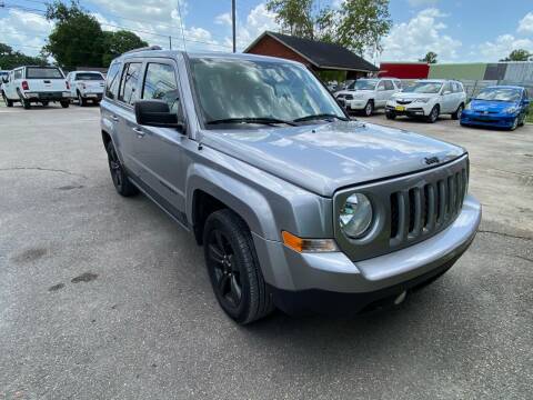 2015 Jeep Patriot for sale at RODRIGUEZ MOTORS CO. in Houston TX