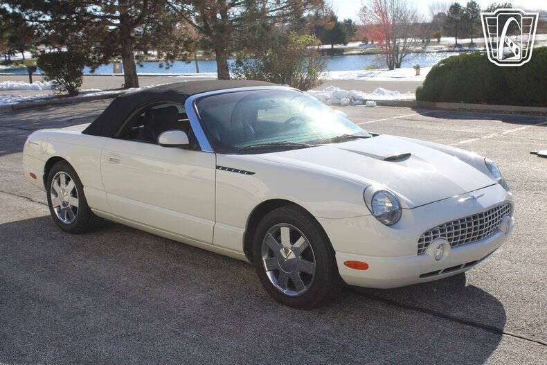 2002 Ford Thunderbird Deluxe