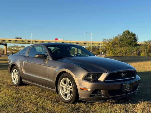 2014 Ford Mustang V6