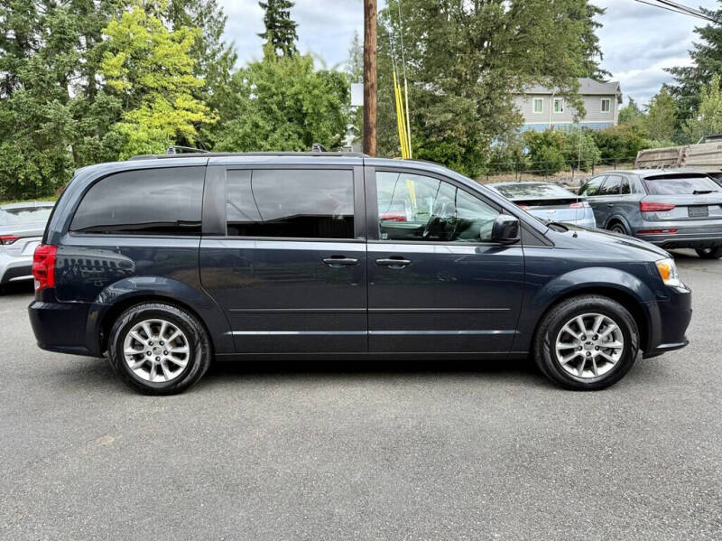 2013 Dodge Grand Caravan R/T