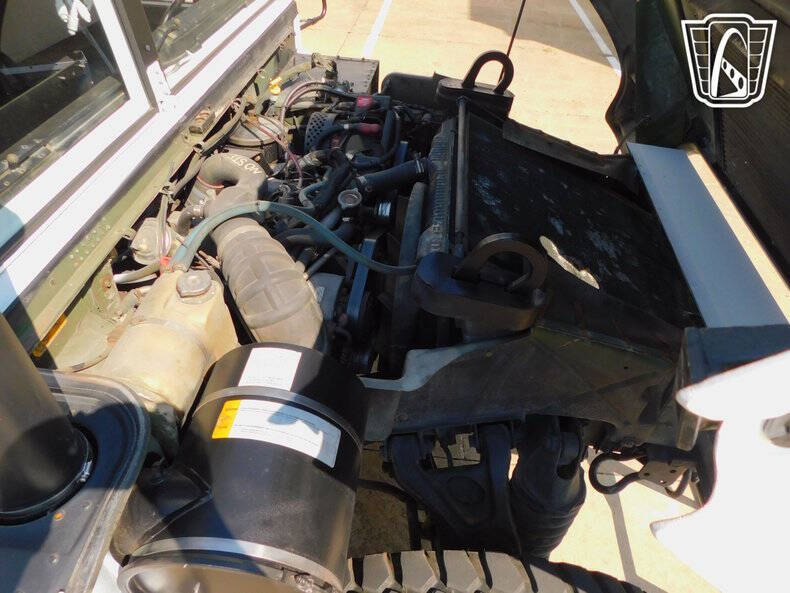 2008 AM General Hummer