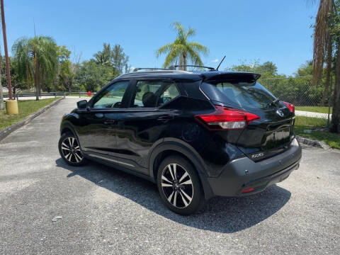 2020 Nissan Kicks SR