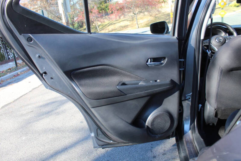 2021 Nissan Kicks SV