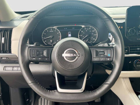 2025 Nissan Pathfinder SL