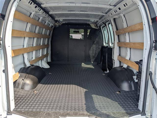 2023 Chevrolet Express 2500