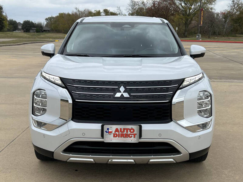 2023 Mitsubishi Outlander SE