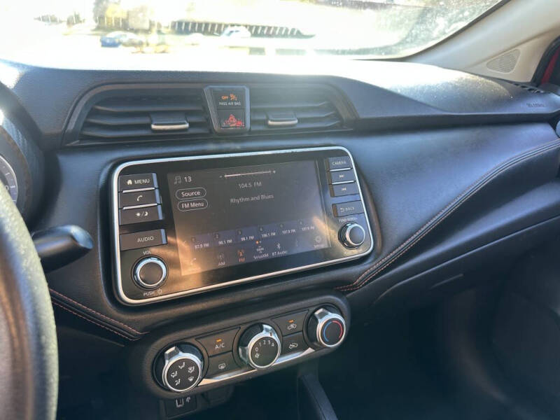 2021 Nissan Versa SR