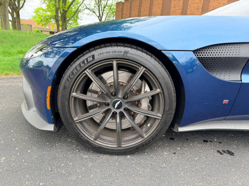 2020 Aston Martin Vantage