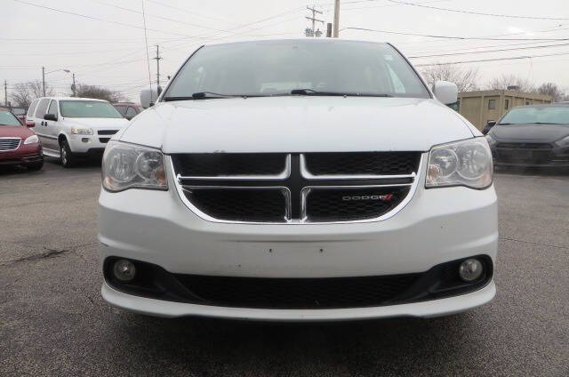 2017 Dodge Grand Caravan SXT photo 5