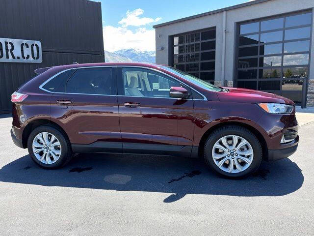 2022 Ford Edge Titanium