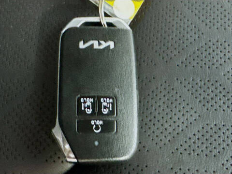 2023 Kia Carnival SX