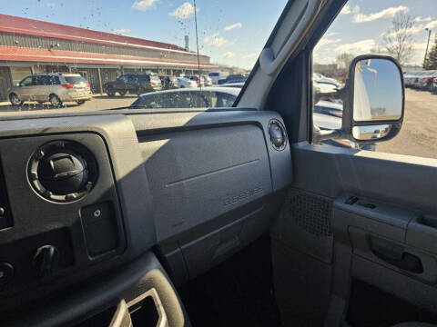 2013 Ford E-Series E-350 SD