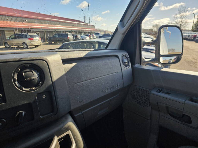 2013 Ford E-Series E-350 SD