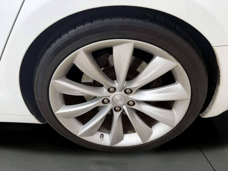 2016 Tesla Model S 90D