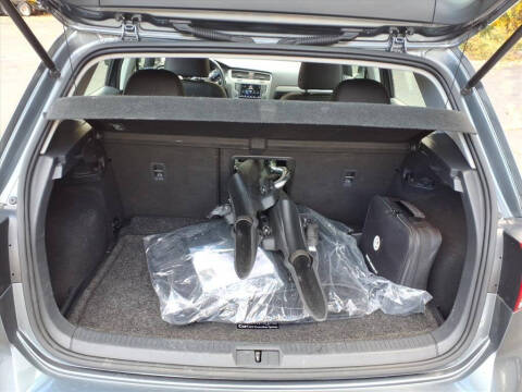 2017 Volkswagen Golf TSI S