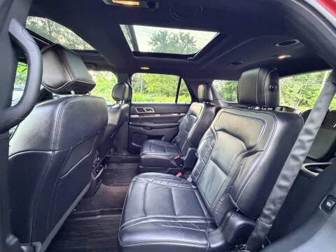 2017 Ford Explorer Platinum