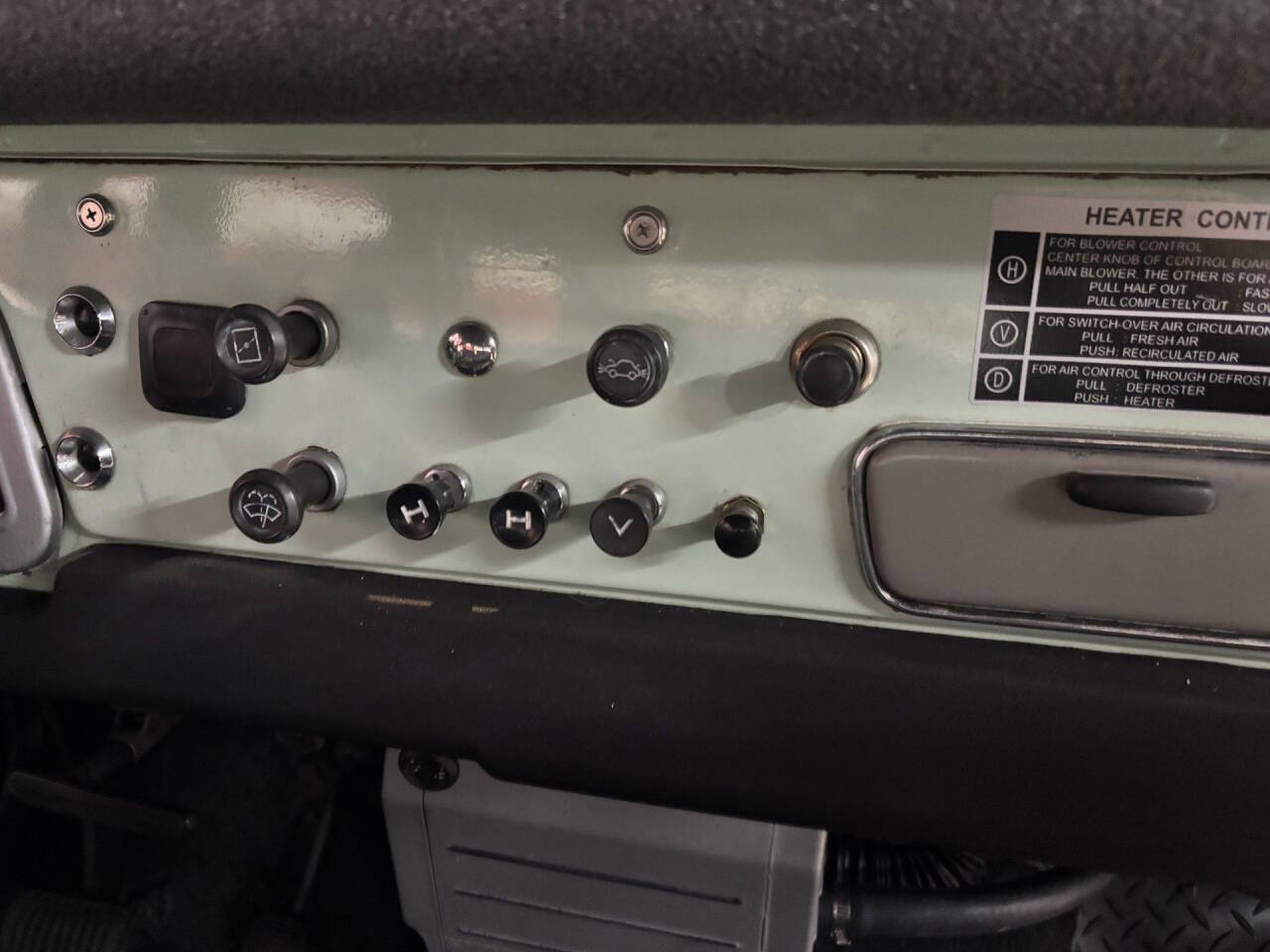 1970 Toyota Land Cruiser 23