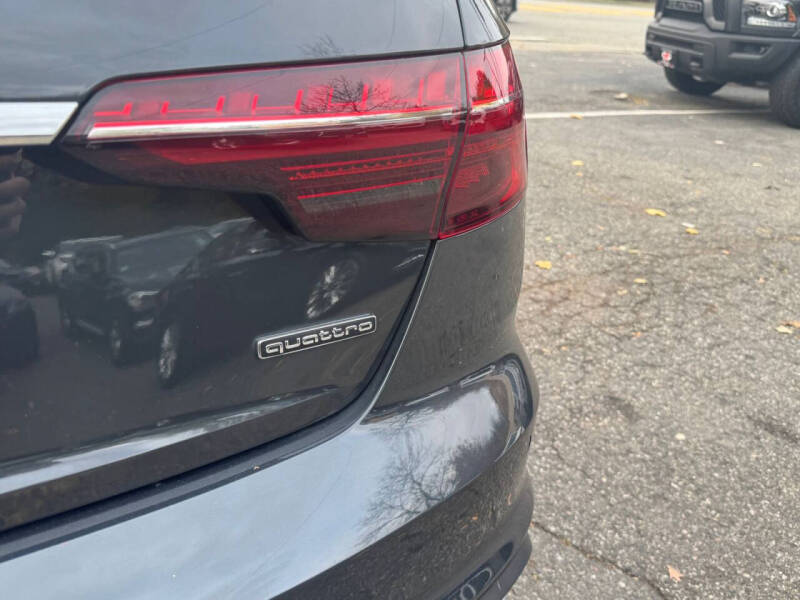 2021 Audi A4 quattro Premium 40 TFSI