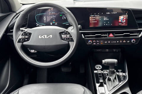 2025 Kia Niro EX