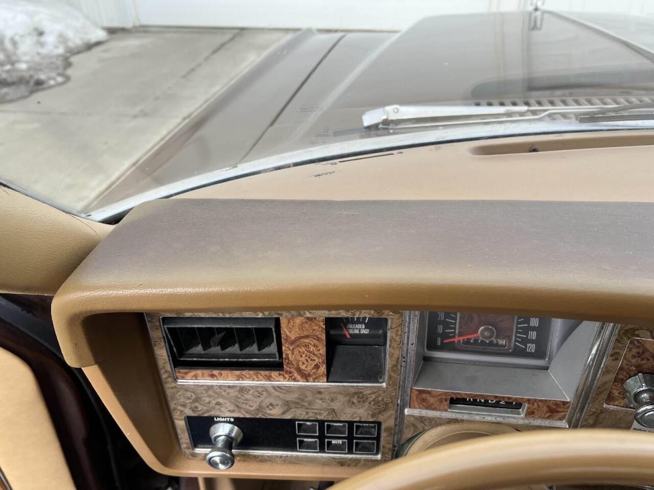 1975 Ford Granada 20
