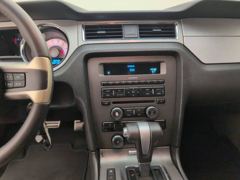 2010 Ford Mustang V6 Premium