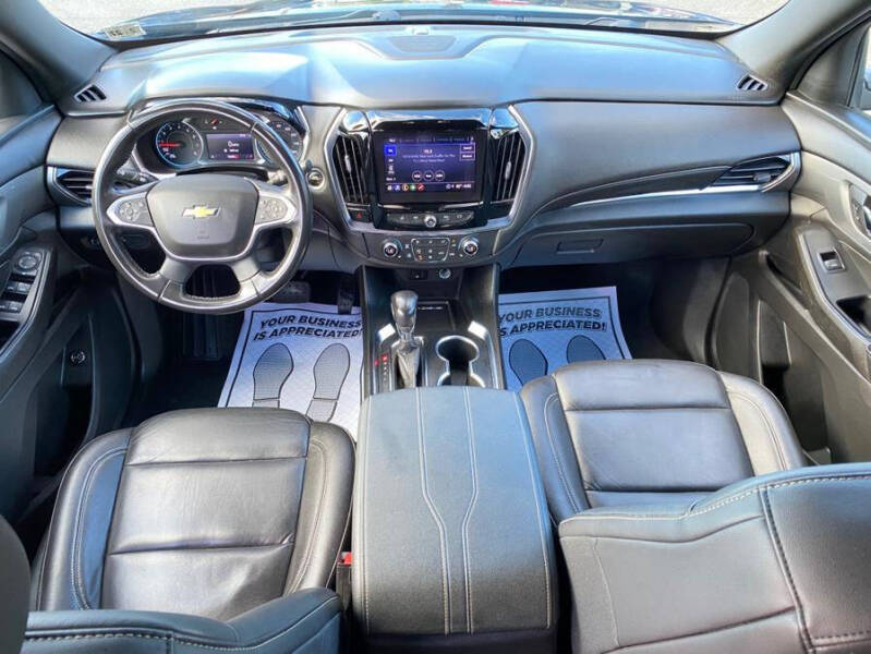 2022 Chevrolet Traverse LT Leather