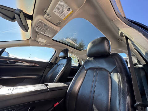 2014 Lincoln MKZ Hybrid