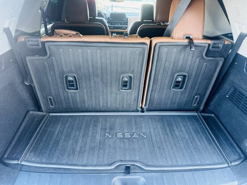 2022 Nissan Pathfinder Platinum