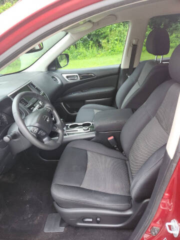 2017 Nissan Pathfinder SL