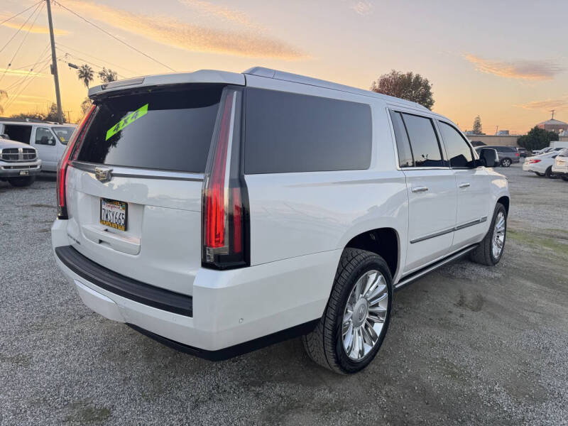2017 Cadillac Escalade ESV Platinum