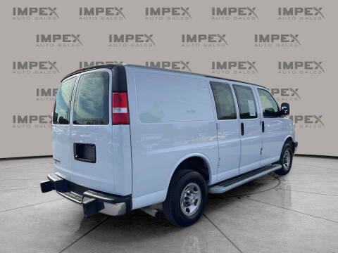 2023 Chevrolet Express 2500